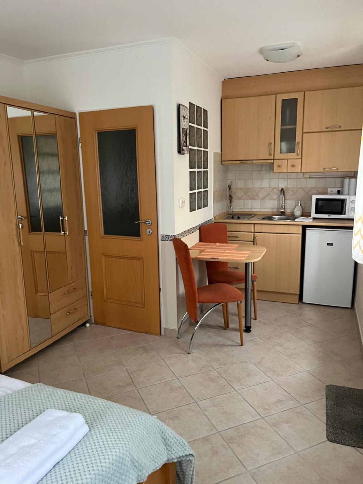 Reka Apartmanhaz Bük エクステリア 写真