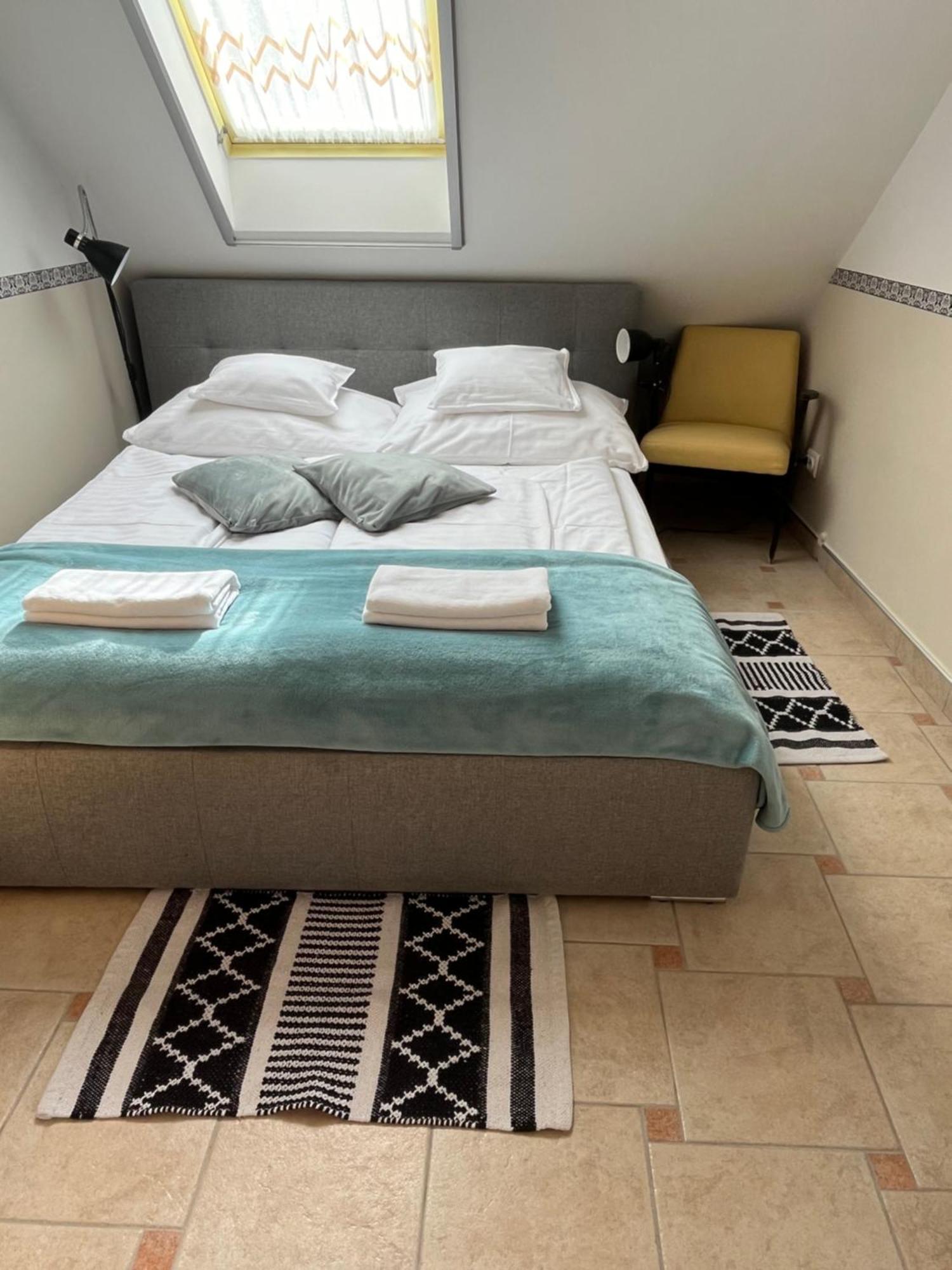 Reka Apartmanhaz Bük エクステリア 写真