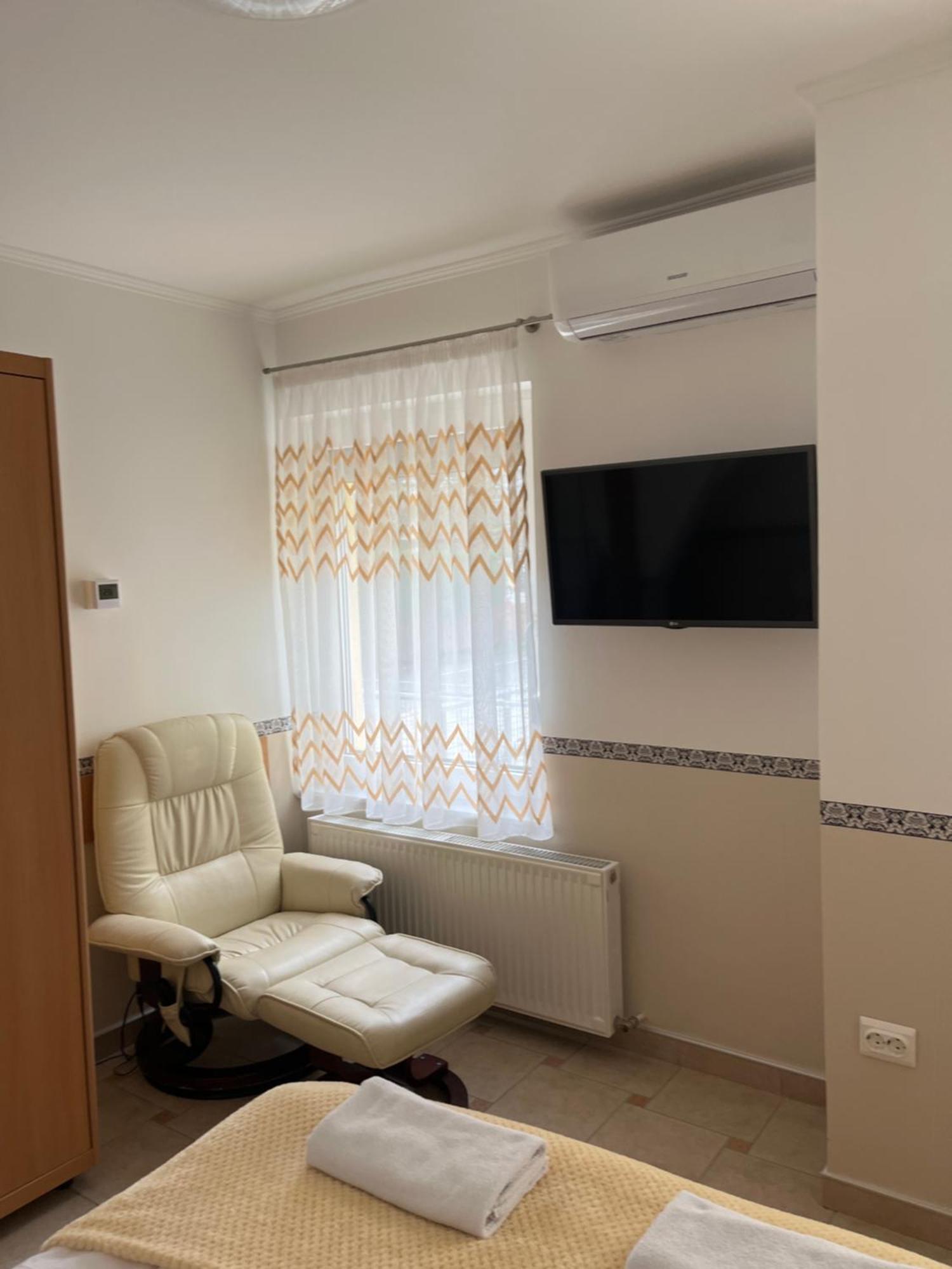 Reka Apartmanhaz Bük エクステリア 写真