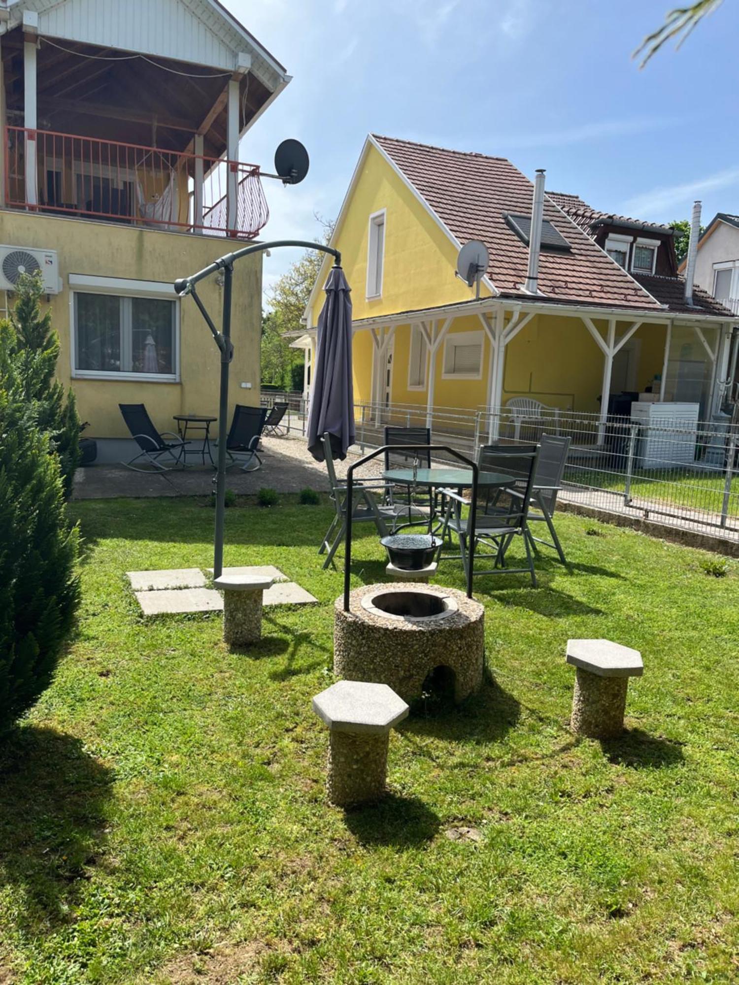 Reka Apartmanhaz Bük エクステリア 写真