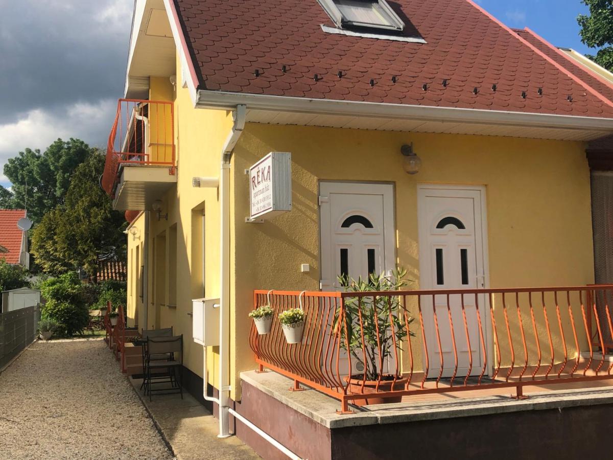 Reka Apartmanhaz Bük エクステリア 写真